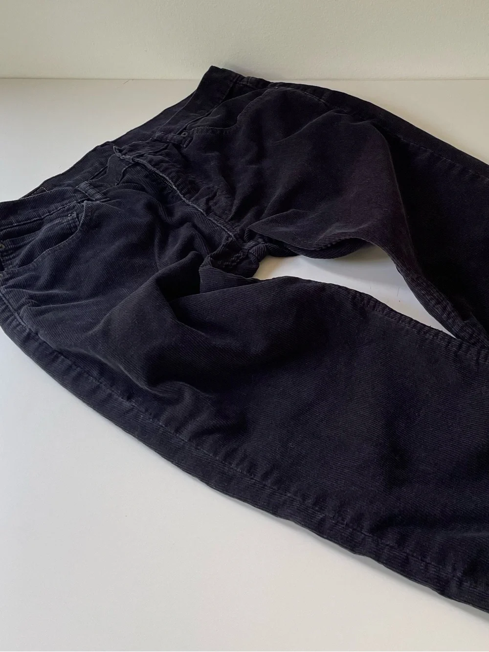 Levi’s Men's Black Corduroy Straight-Leg Pants